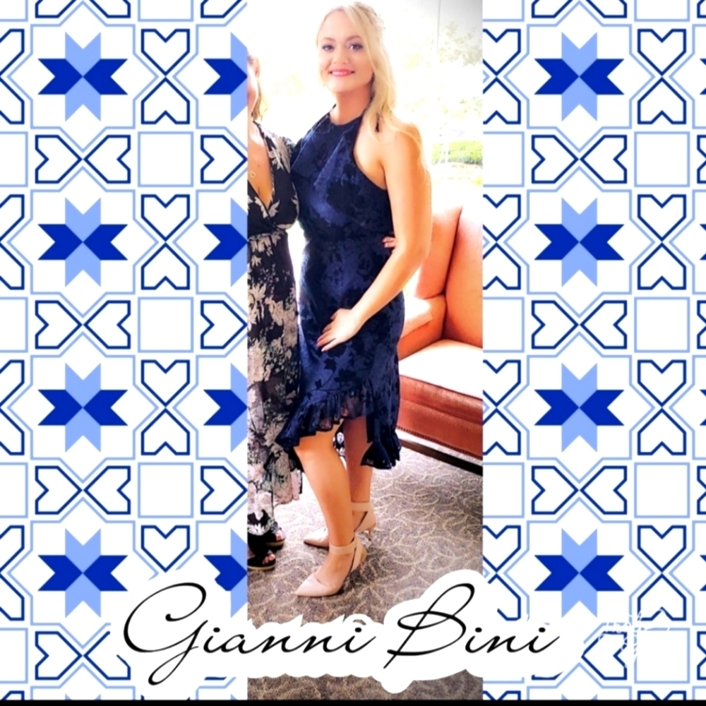 Gianni Bini asymmetrical navy blue dress 10 halter lace wedding party designer